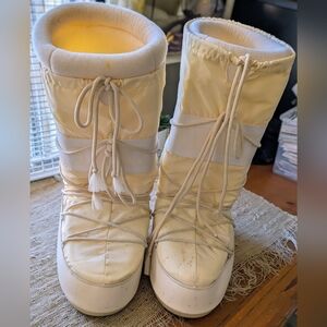 ICONIC MOON BOOT Men's in Cream RARE
